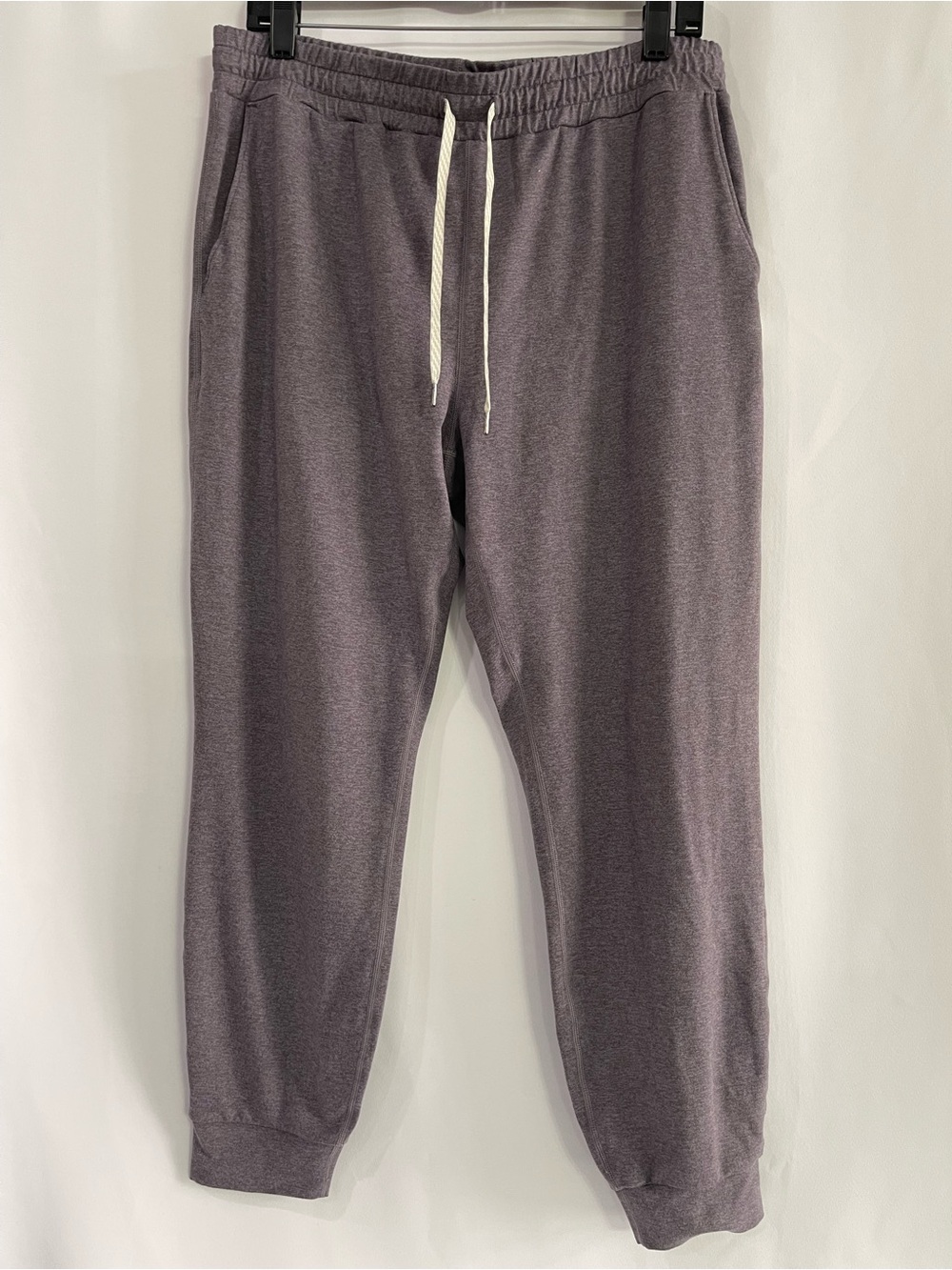 Vuori performance dreamknit joggers sawyer Heather purple women’s large VW303